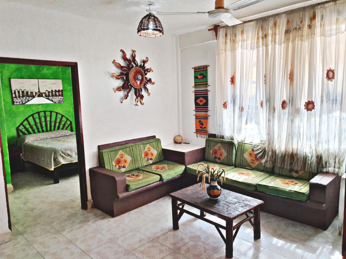 Hotel Amueblados Gaby Zihuatanejo Bagian luar foto