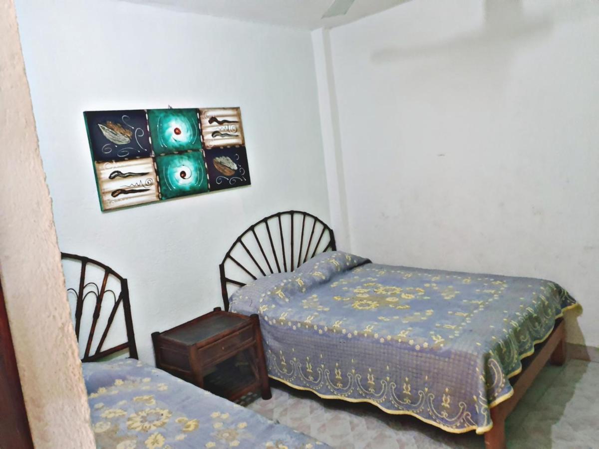Hotel Amueblados Gaby Zihuatanejo Bagian luar foto