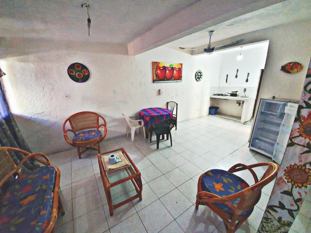 Hotel Amueblados Gaby Zihuatanejo Bagian luar foto